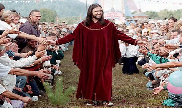 Homem diz ser Jesus Cristo e arrasta multidões de fiéis na Rússia